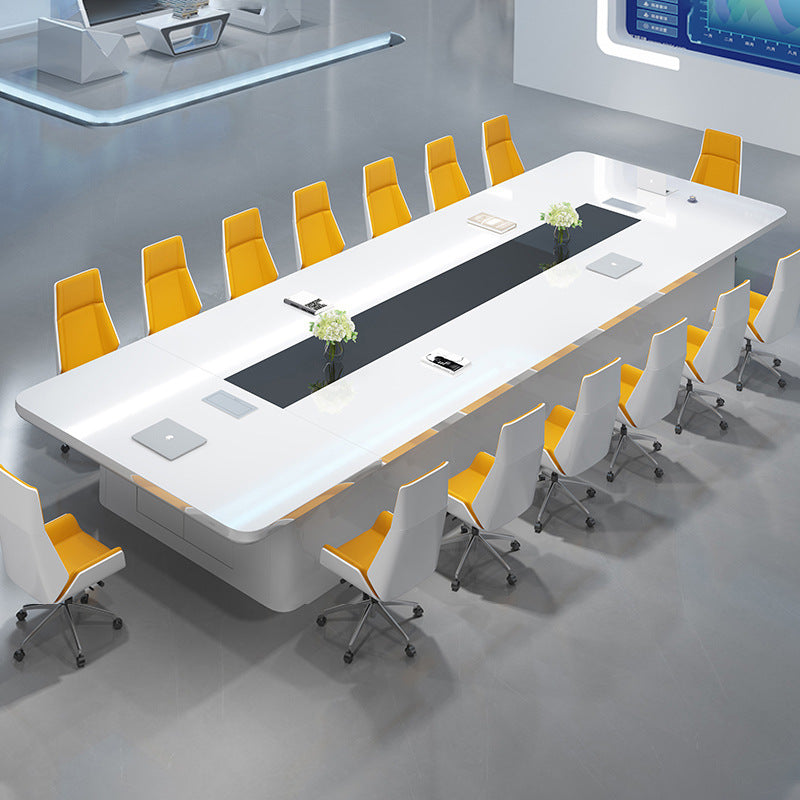 Deluxe conference table